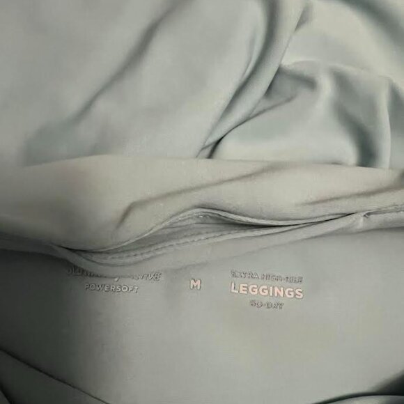 Old Navy Active Powersoft Extra High-Rise Leggings Go-Dry - Mint Green / Size: M - Picture 4 of 5